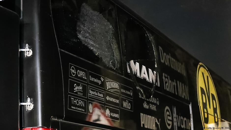 不然的话，我就跟宋家的大管家于伯打个招呼，知不知道我跟于伯什么关系？于伯和我爸，那可是拜把兄弟。